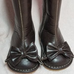 Alligator wee squeak boots